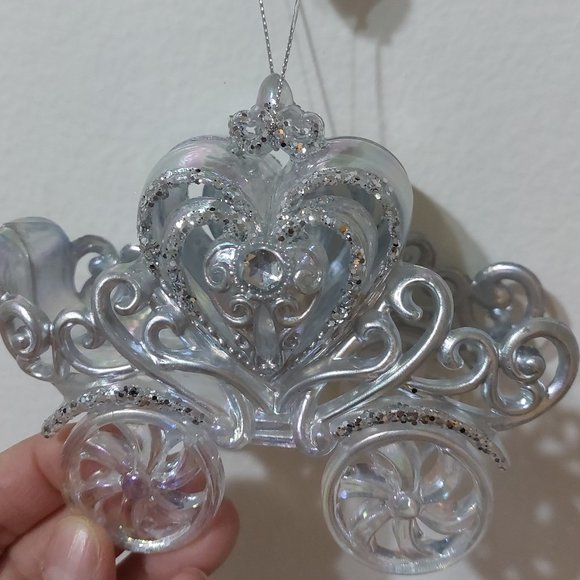Glittering Carriage Beautiful Festive Holiday Ornaments - Picture 5 of 8